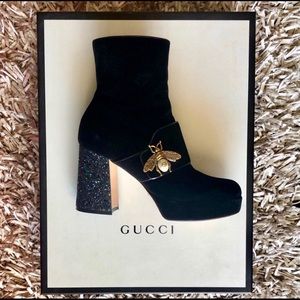 ‼️SOLD‼️Gucci bee black ankle velvet boots!